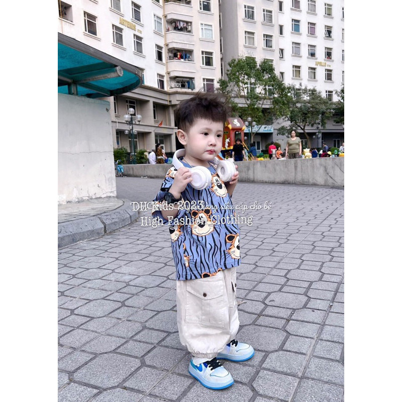 Bộ quần áo bé trai, set áo phông in tràn quần kaki túi hộp sành điệu cho bé 10-22kg