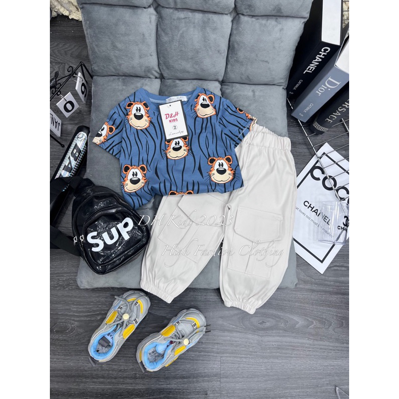 Bộ quần áo bé trai, set áo phông in tràn quần kaki túi hộp sành điệu cho bé 10-22kg