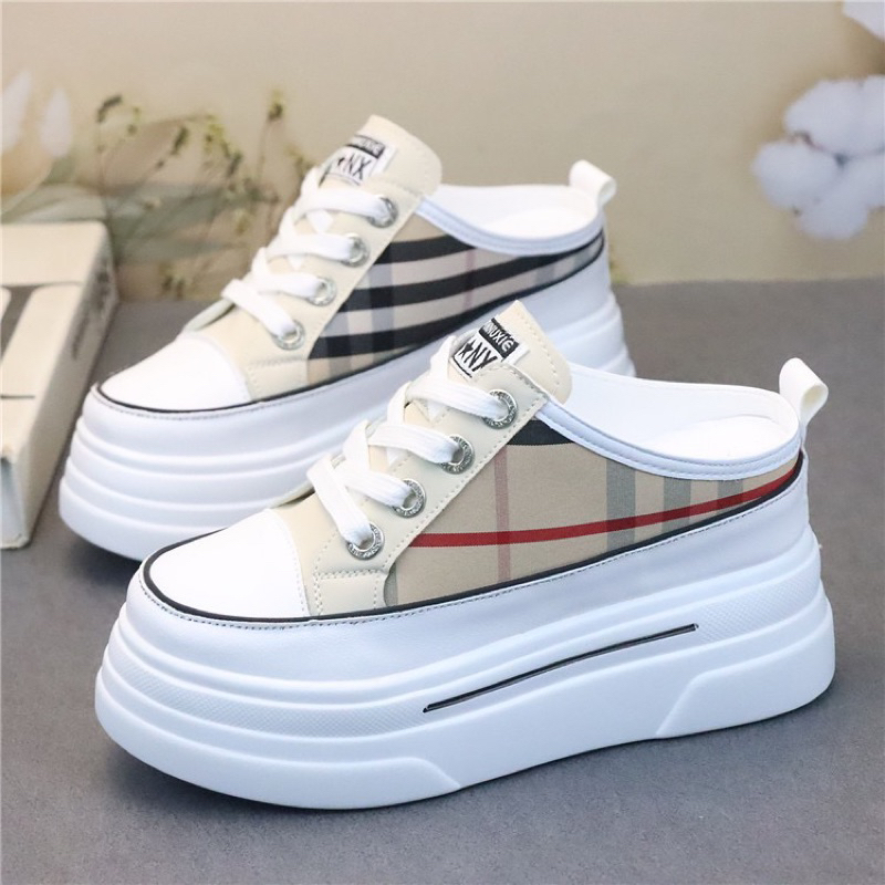 Giầy sục thể thao đế xuồng cao 9-10cm hoạ tiết kẻ BBR thời trang dành cho nữ