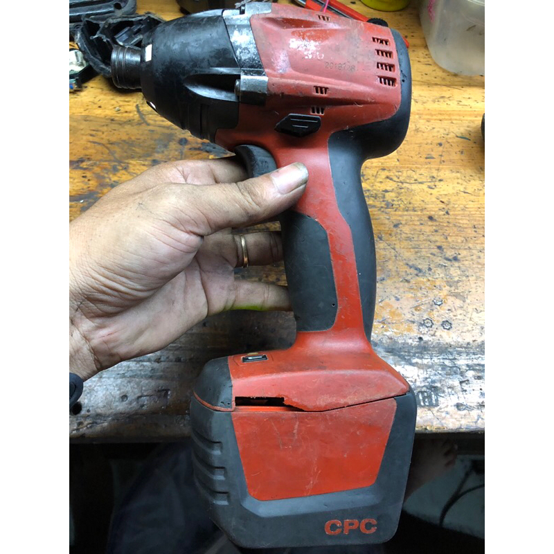 Bắn vít Hilti 14.4V