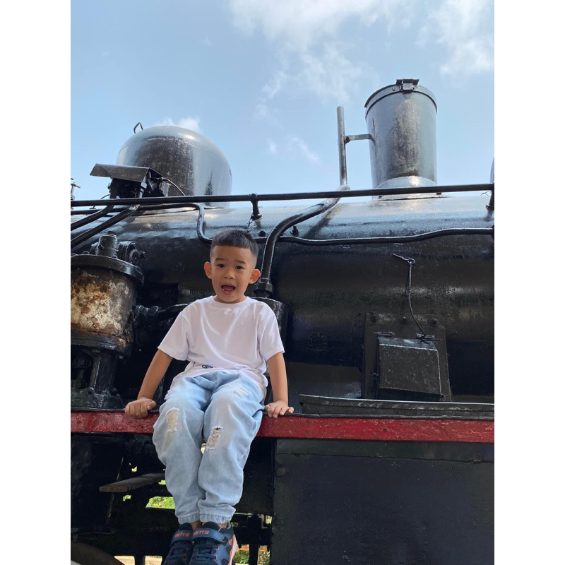 Quần bò mềm  mix gì cũng chất cho bé trai