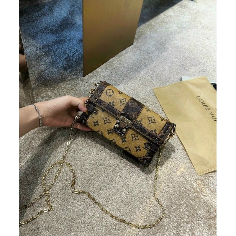 Túi cốp lv hình chữ nhật khoá vuông