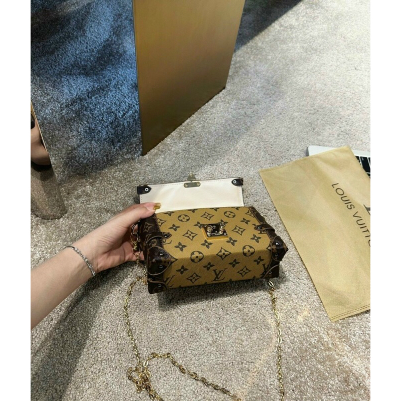 Túi cốp lv hình chữ nhật khoá vuông