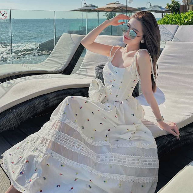 Đầm maxi hai dây CAO CẤP hoa thêu nổi dáng xòe có đệm ngực chất thô đi biển đi dự tiệc đi chơi_SB114