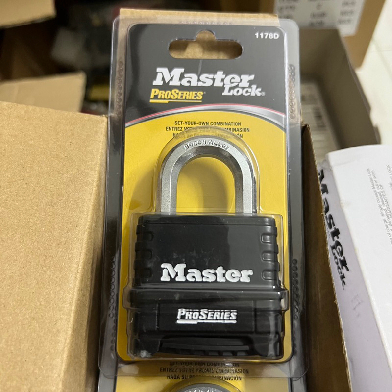 [Hỏa tốc HCM] Khóa số Master Lock 1178 D thân kẽm rộng 57mm màu đen dòng Proseries - MSOFT