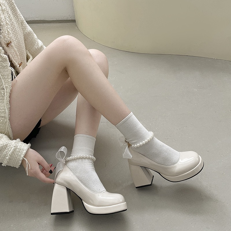 Giày cao gót đế vuông quai ngọc thời trang nữ FAROSA - K77 chất da bóng hai màu đen và trắng cực xinh