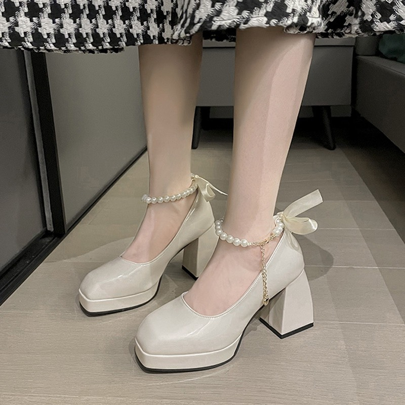 Giày cao gót đế vuông quai ngọc thời trang nữ FAROSA - K77 chất da bóng hai màu đen và trắng cực xinh