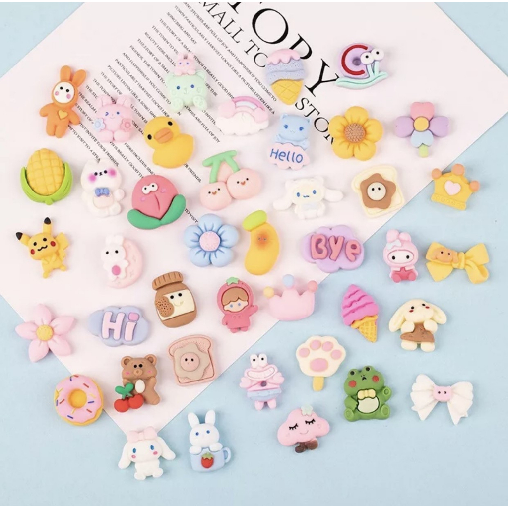 Set 4 Sticker Charm 3D Gấu Dâu Lotso Trang Trí Sổ Điện Thoại Bình Nước Siêu Xinh