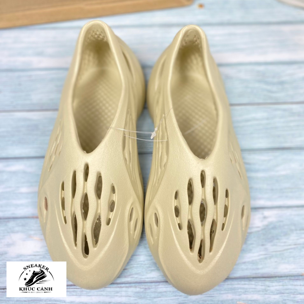 Sneaker  YZ FOAM Runner