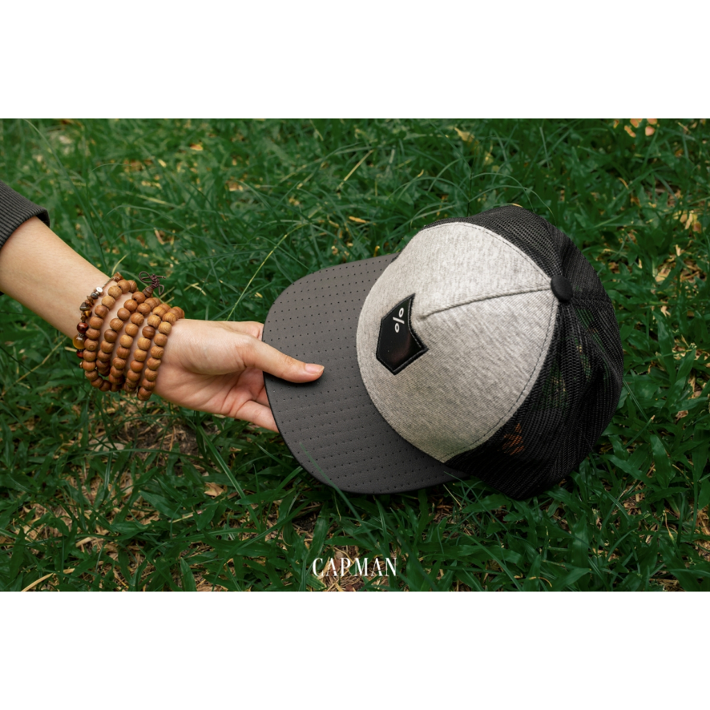 Mũ snapback thêu logo % màu xám đen CAPMAN CM77