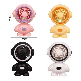 Quạt mini để bàn mẫu phi hành gia