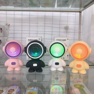 Quạt mini để bàn mẫu phi hành gia