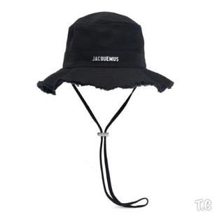Mũ vành rộng tag hãng