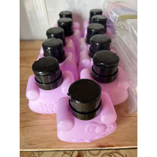 Bình đựng asitone hello kitty