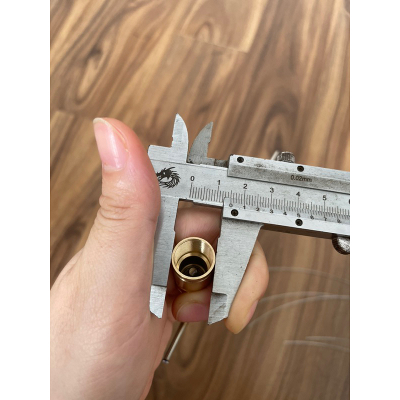 Ti đồng làm móc