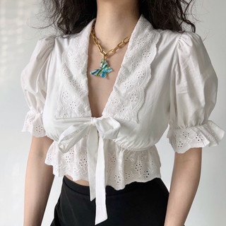 Áo sơ mi croptop viền ren tay ngắn phong cách sexy❤️