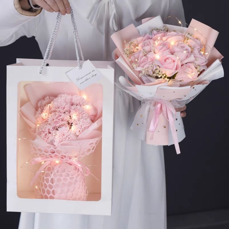 Túi giấy mặt kính đựng bó hoa, quà tặng sang trọng 25x 35cm.