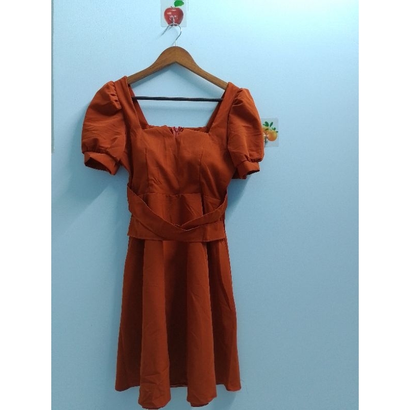 đầm cam new tem size s