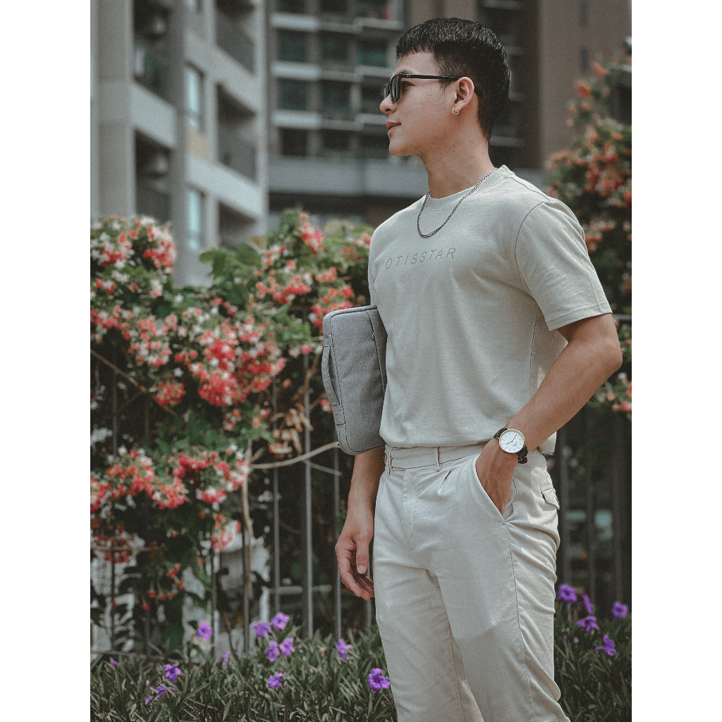 Áo thun cổ tròn trơn màu kem