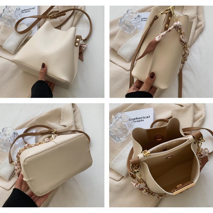 Túi đeo chéo trơn dây xích sang chảnh lịch sự PT03 size 21,5x20x11,5cm