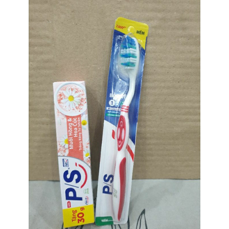 Bộ kem và bàn chải đánh răng