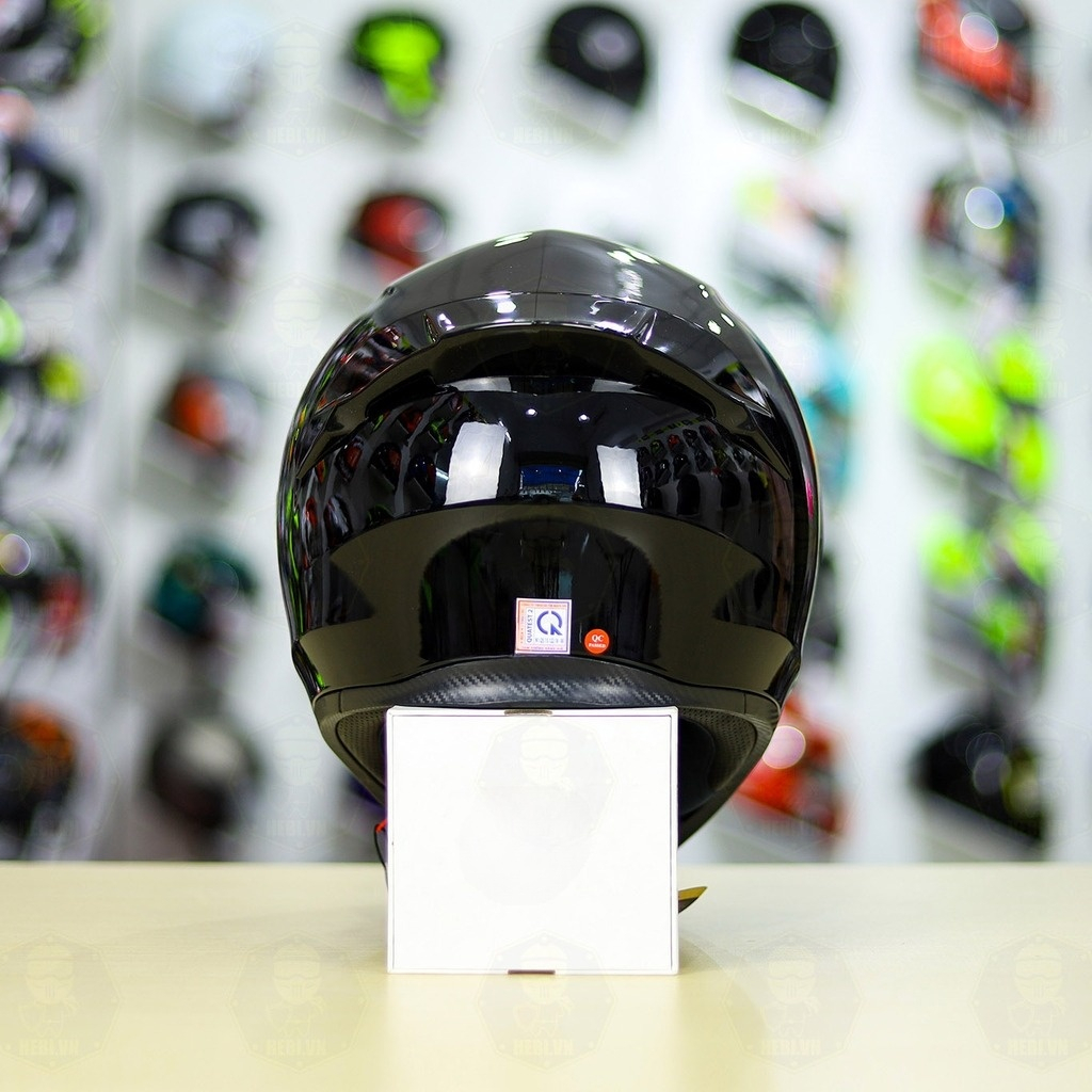 Mũ bảo hiểm fullface đen bóng thương hiệu Royal M138B - Hàng chính hãng