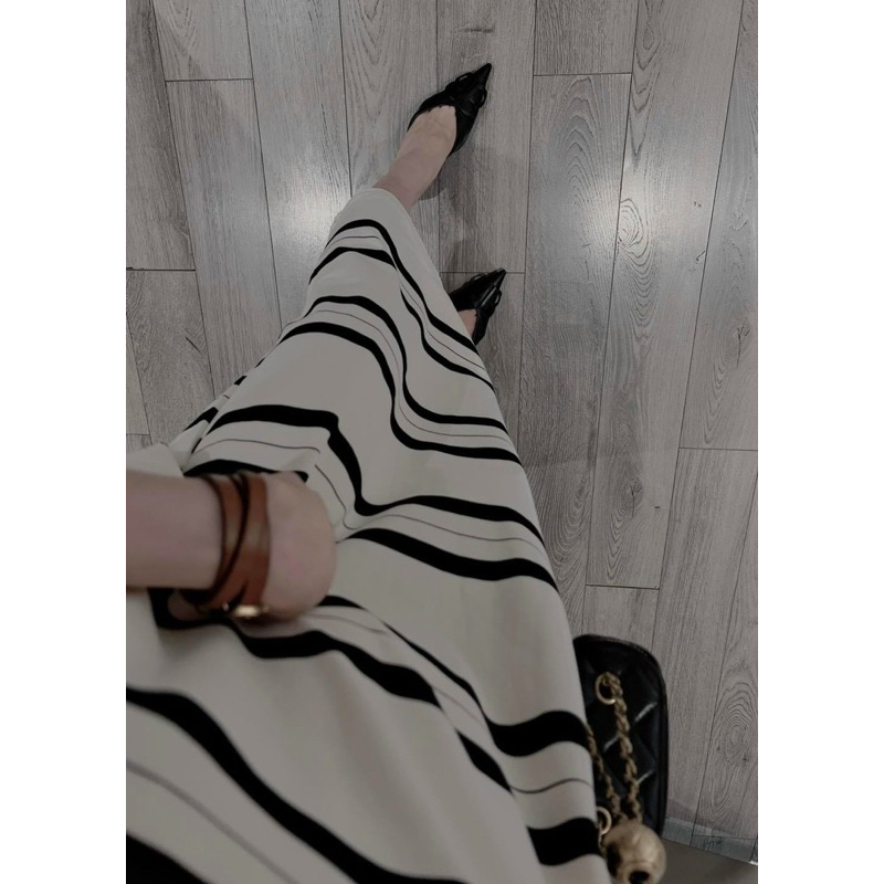 Đầm Suông Kẻ Ngang Phom Rộng Mã QT032