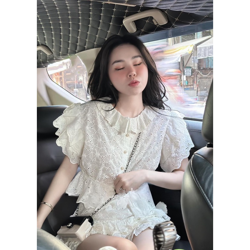 Set áo tay bèo + short xô hoa trắng
