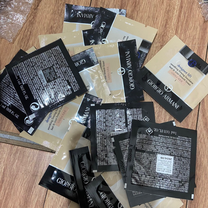 Kem Nền Giorgio Armani Designer Lift Foundation 1ml