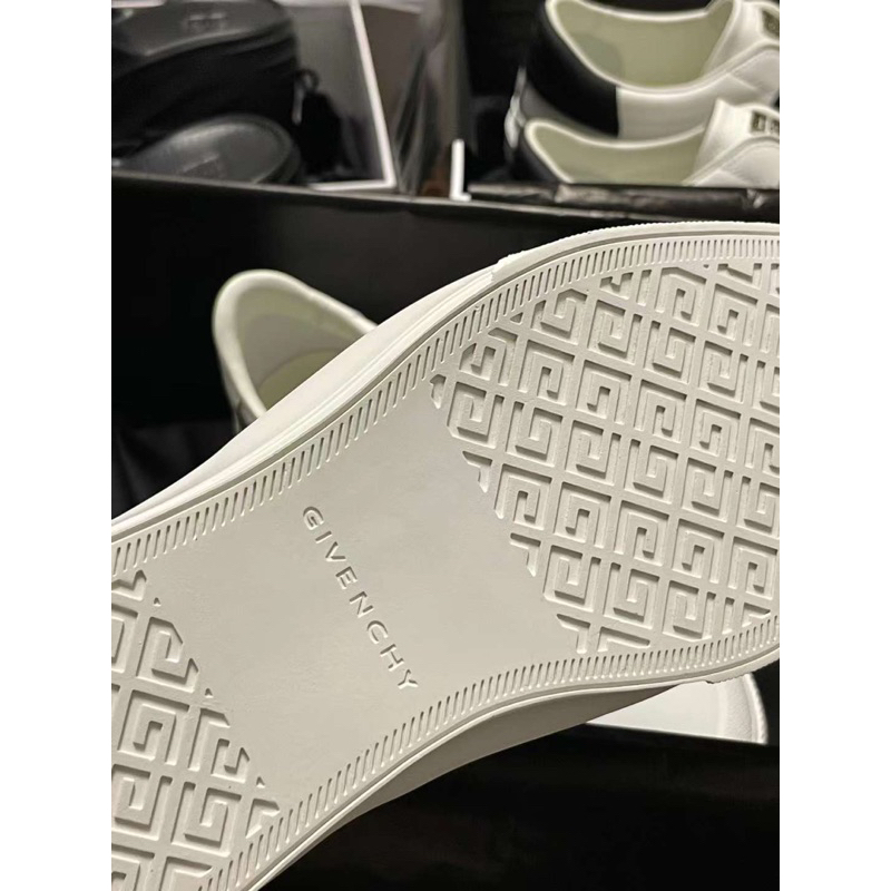 Giầy thể thao give