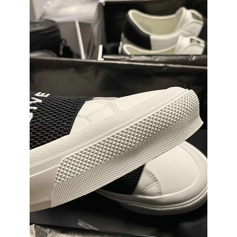 Giầy thể thao give