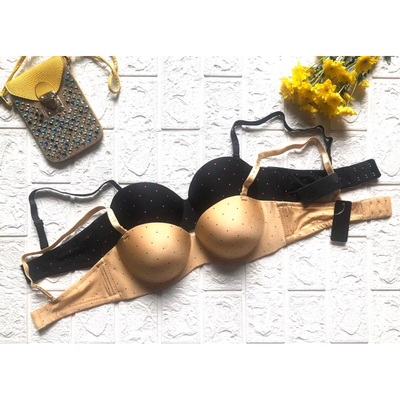Áo ngực nữ Thái Lan- mẫu 960 đúc su, cup ngực ngang, mút nhẹ, chấm bi xinh