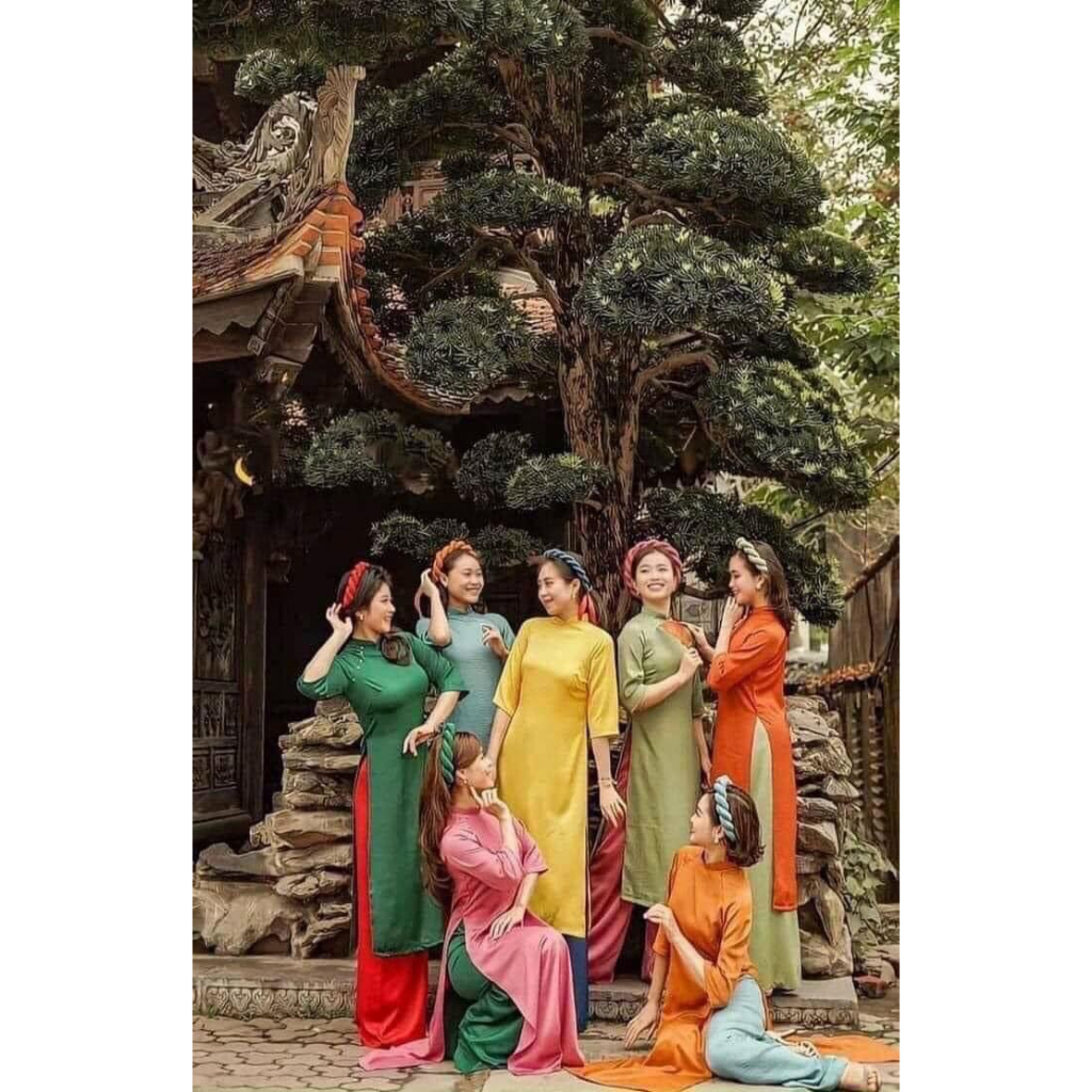 Áo dài cách tân trơn dáng xuông màu xanh rêu