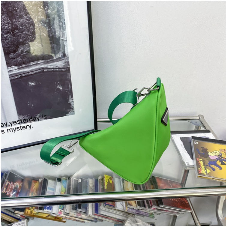 Túi hộp đeo chéo mini unisex nam nữ hình quả ấu màu vàng xanh siêu độc lạ cá tính, chất vải dù chống nước