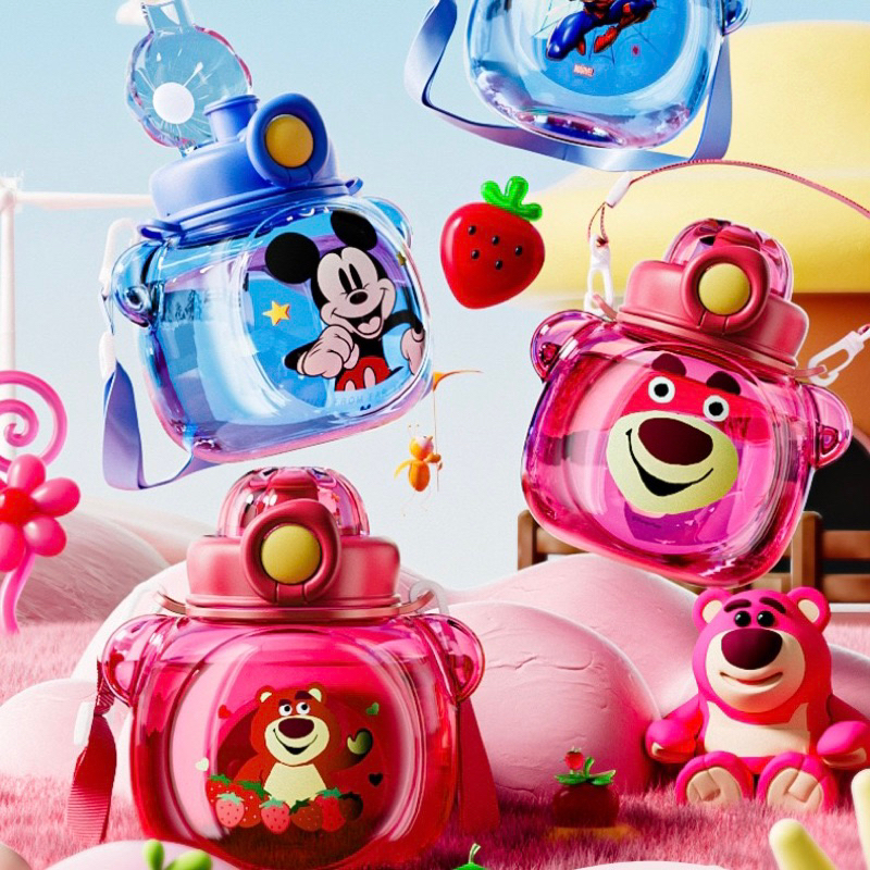 Bình Nước Học sinh Gấu Dâu Lotso Mickey Người Nhện Kèm Ống Hút Dung Tích 1100ml Cho Bé