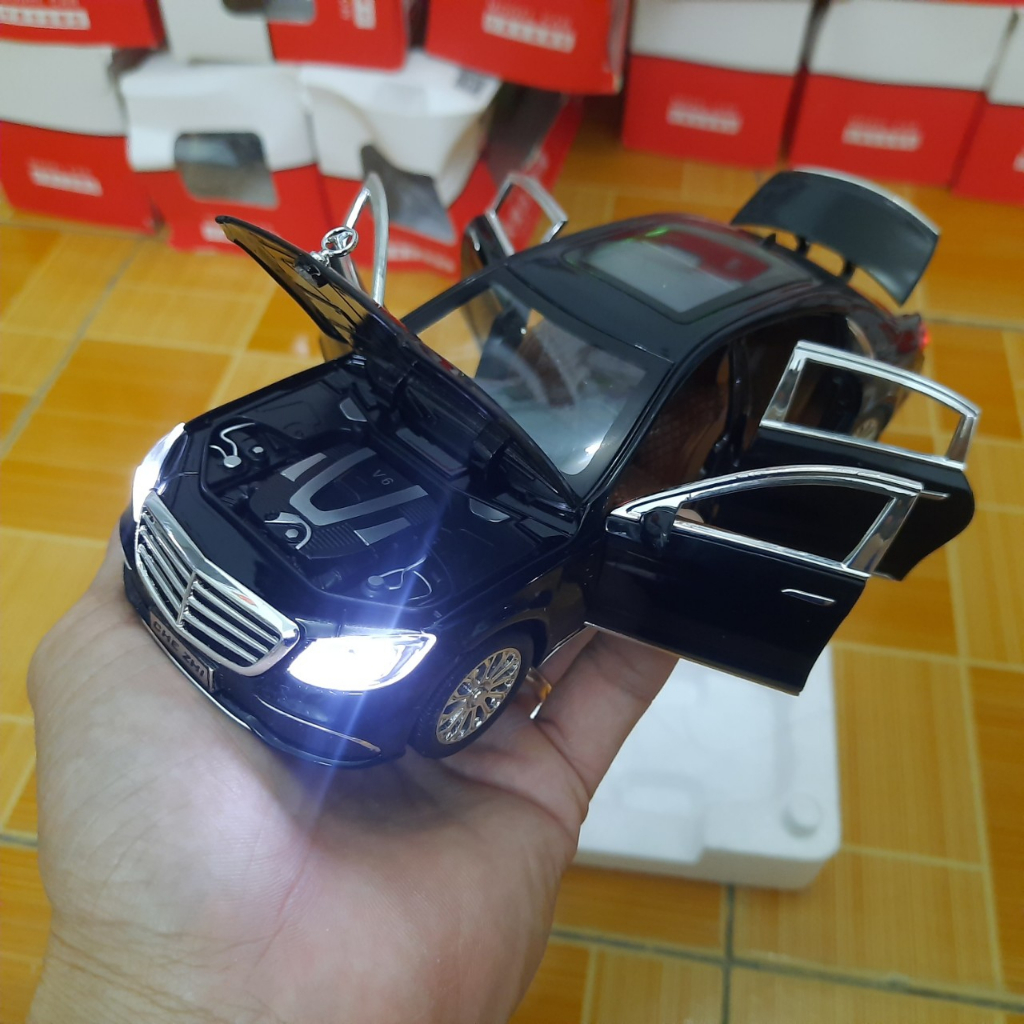 Xe mô hình ô tô MERCEDES BENZ E300 ĐỒ chơi trẻ em bằng sắt tỉ lệ 1:24 có âm thanh và đèn mở các cửa xe