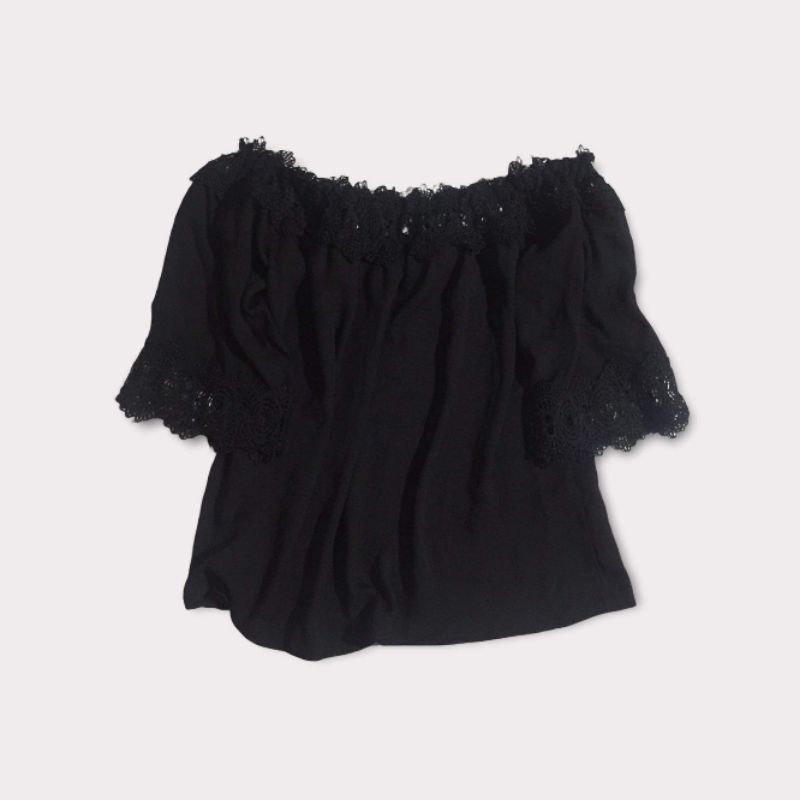 ÁO VOAN TRỄ VAI TAY CUT OUT