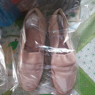 Giày si tuyen kem