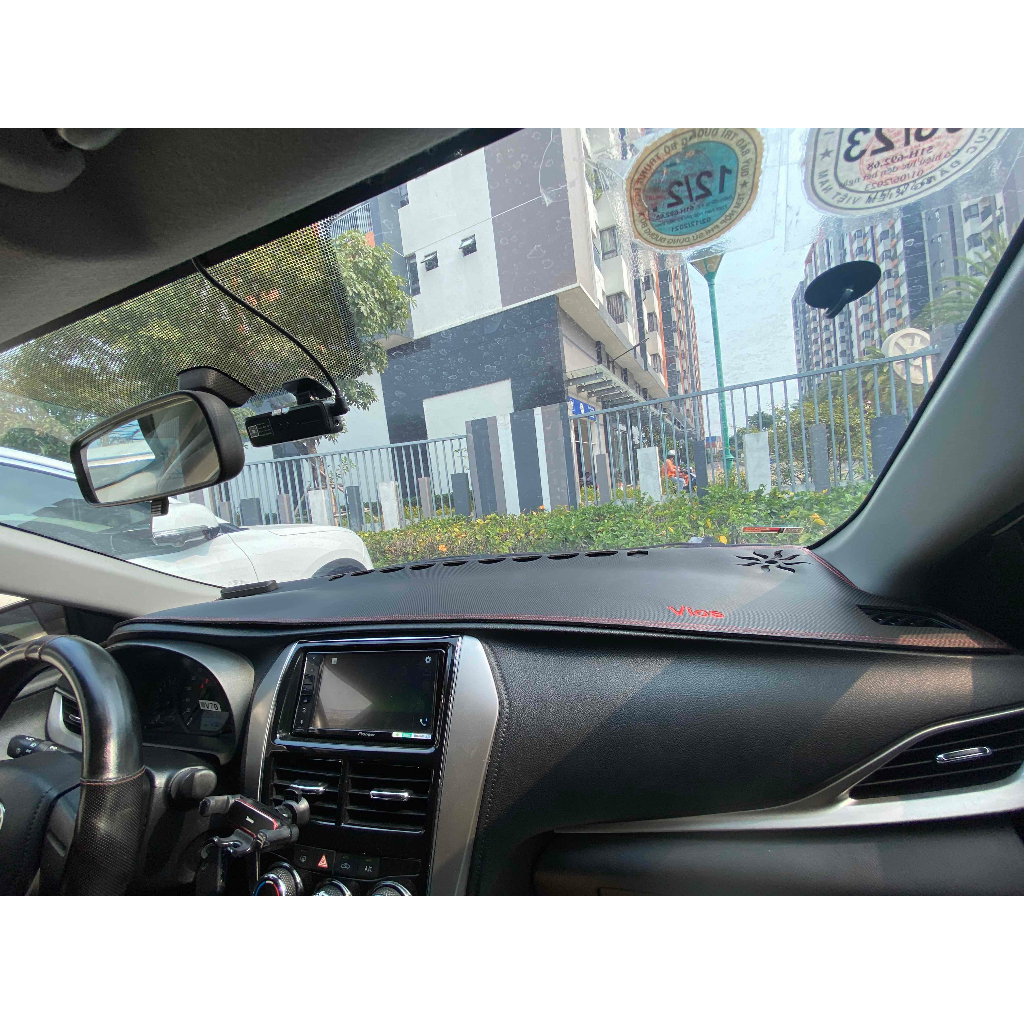 Camera hành trình OLED V8 FullHD 1080p có cảnh báo va chạm lấn làn - Xem Video Trên Điện Thoại Và Màn Hình ANDROID