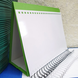 Bộ phôi lịch để bàn - 14 tờ/ bộ , đế nhiều màu-kt: 16cm x 21cm]