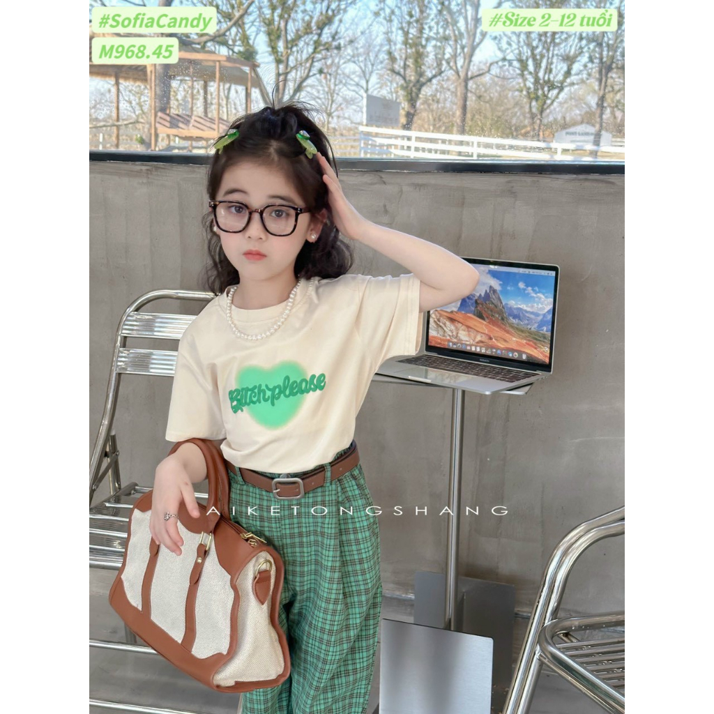 Bộ vintage áo be phối quần kẻ xanh bé gái Sofia. HA4666