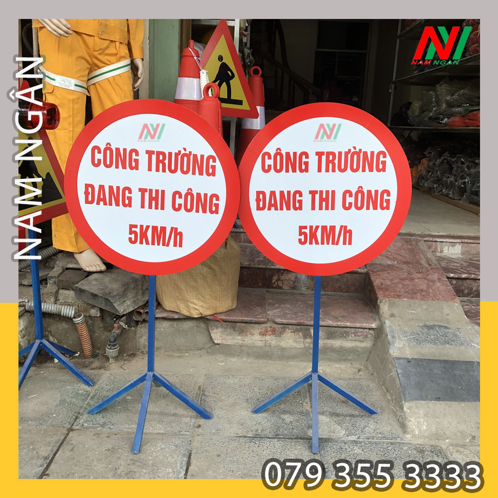 Biển báo công trường đang thi công 5km/h