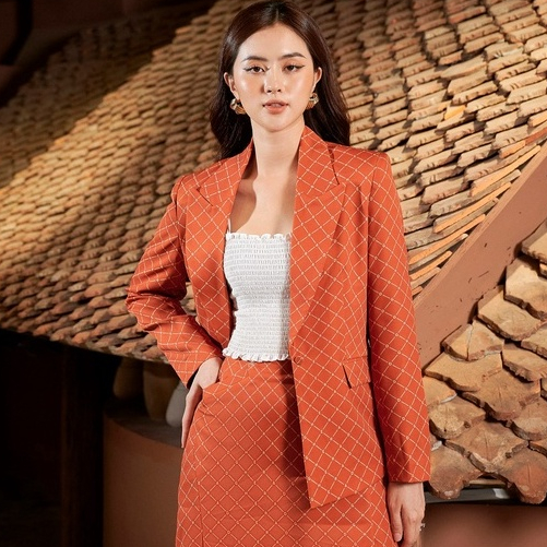Áo blazer suông họa tiết HeraDG thiết kế cổ ve vếch thời trang cùng kẻ ô chữ độc quyền WTBB3016A