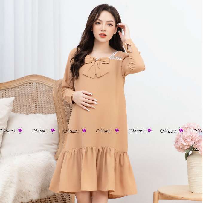 Đầm bầu xinh Mum's shop VV270 màu nude dễ thương, đính nơ xinh xắn, mẹ bầu diện thoải mái