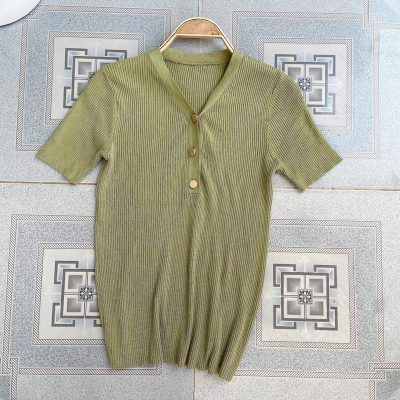 Xả áo mongtoghi  2hand mới 99%