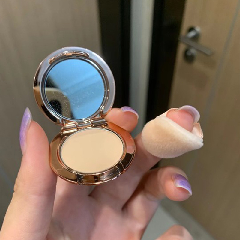 🎶Phấn che khuyết điểm Charlotte Tilbury điều dầu lâu trôi 0.8g