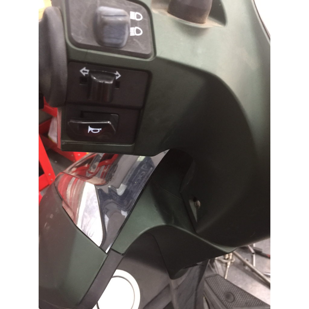 Cùm công tắc xi nhan Nozza 1DR và Grande 2BM và Acruzo