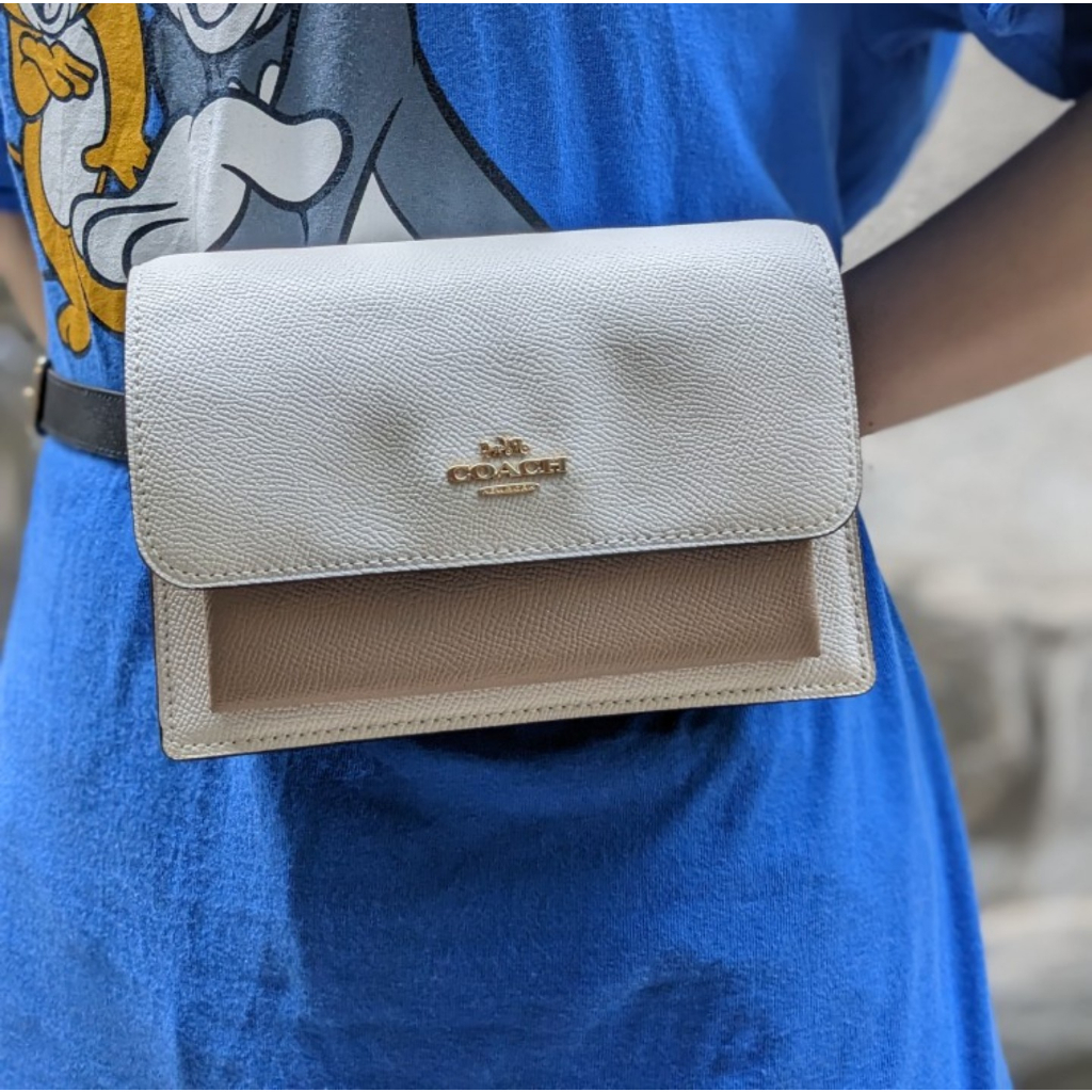 Túi Coach 6422 Beltbag màu trắng