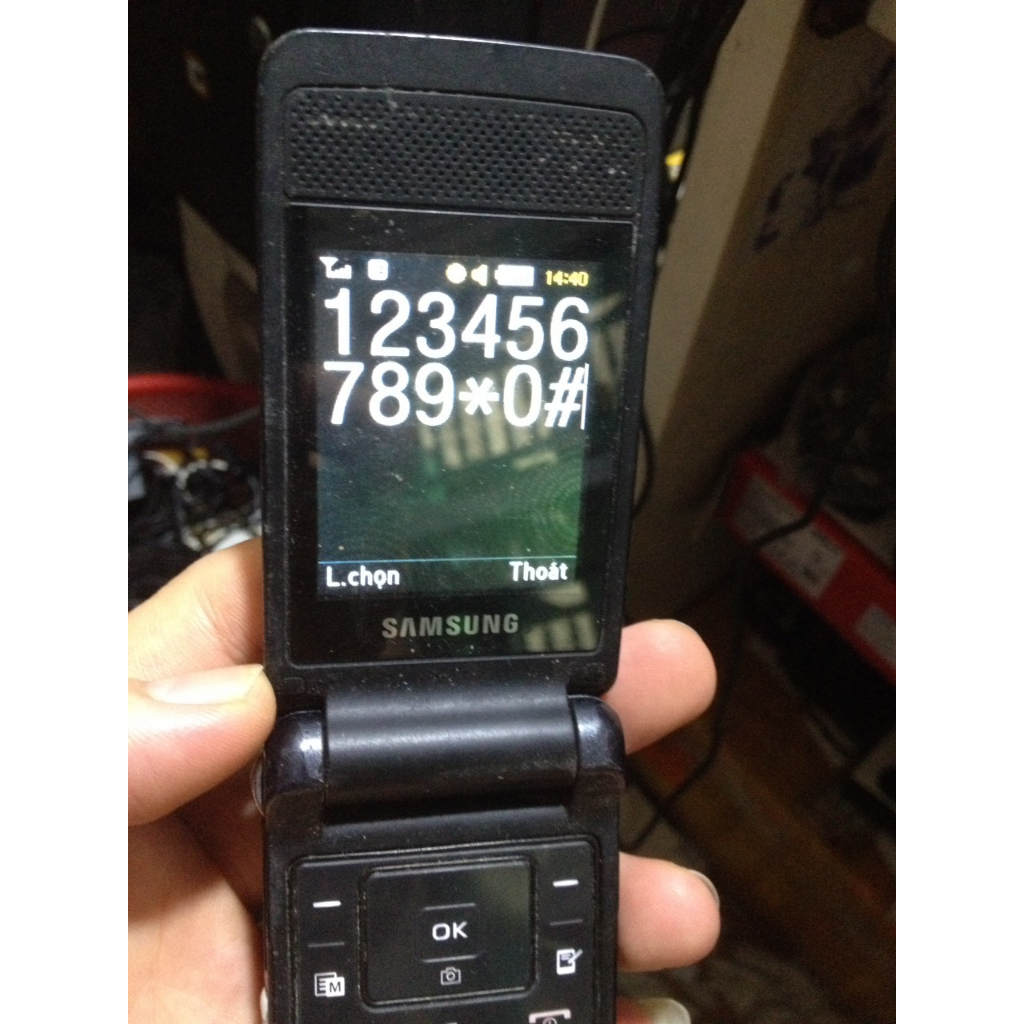 Xác SAMSUNG S3600i trùng imei, màn khá, phím ăn, nhận sjm sóng, gọi thì mất sóng, báo lắp thẻ sjm, không nắp
