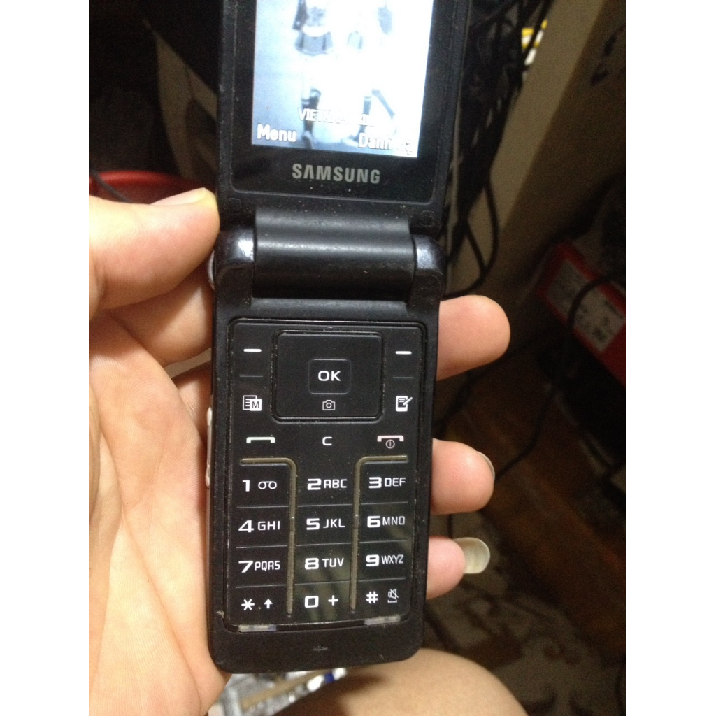 Xác SAMSUNG S3600i trùng imei, màn khá, phím ăn, nhận sjm sóng, gọi thì mất sóng, báo lắp thẻ sjm, không nắp